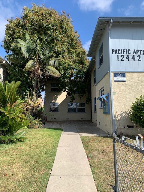 Foto del edificio - 12444 Pacific Ave