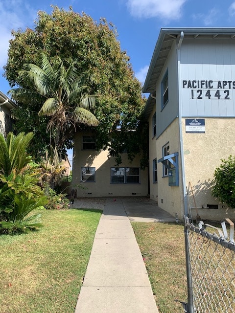 Building Photo - 12444 Pacific Ave