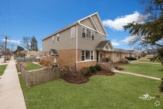 Building Photo - 1545 Forest Rd