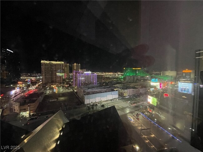 Building Photo - 3722 S Las Vegas Blvd