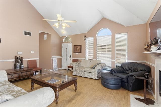 Building Photo - 1701 Creekway Dr
