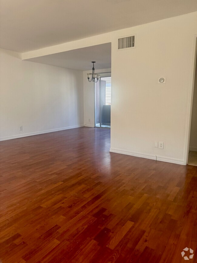 Building Photo - 7115 Etiwanda Ave