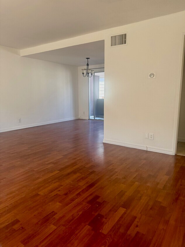 Foto principal - 7115 Etiwanda Ave