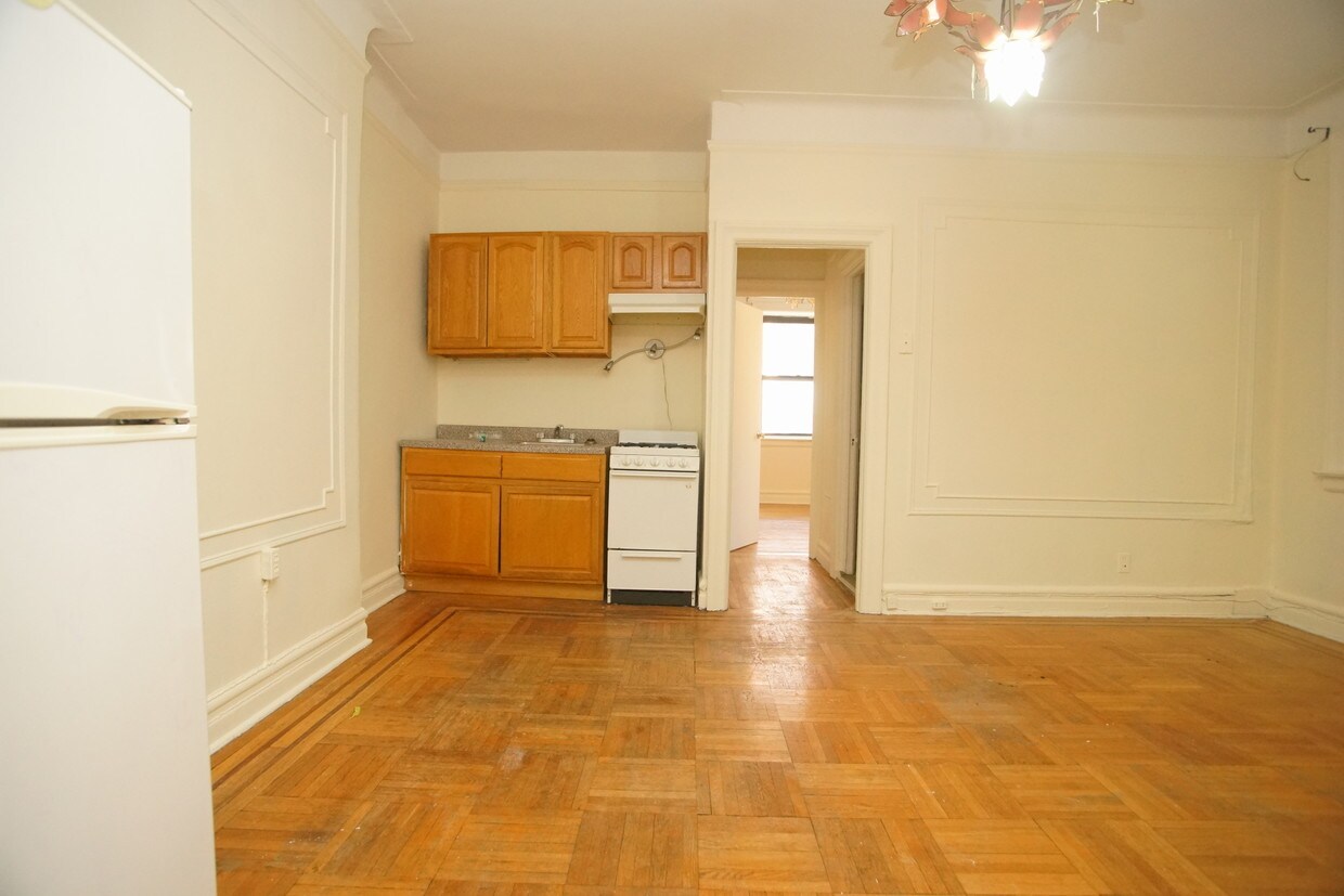Primary Photo - 1402 Avenue K