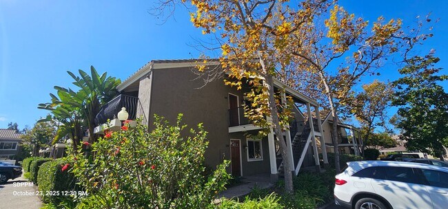 Building Photo - La Jolla / UTC - Villa Toscana - Nice 1 Be...