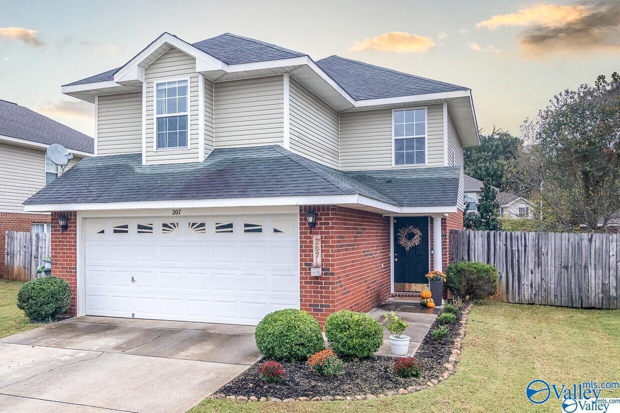 207 Shadow Tr SW, Huntsville, AL 35824 House Rental in Huntsville, AL