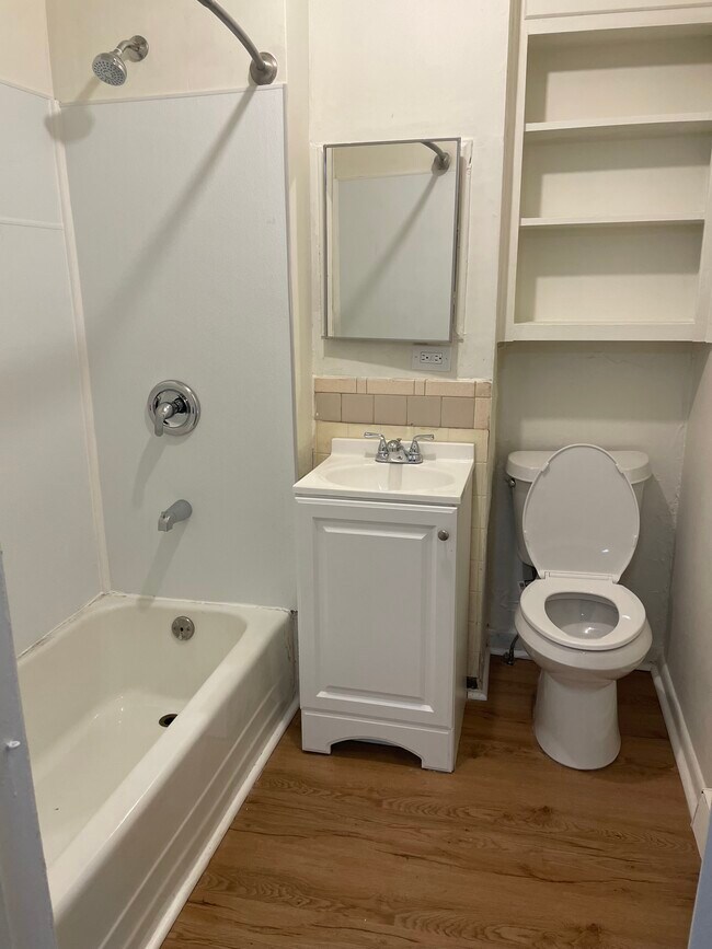 Foto del edificio - 629 Olive Ln
