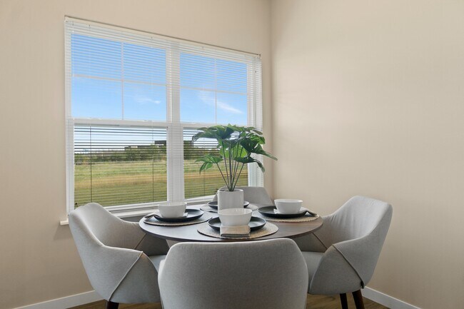 Comedor High Bluff - High Bluff at Creekwood Crossing