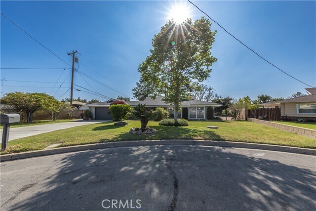 Foto del edificio - 4661 Woodhaven Dr