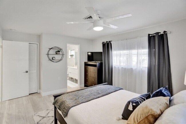 Foto del edificio - 3220 SE 11th St