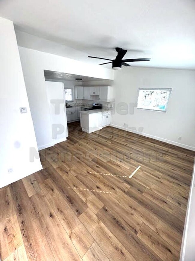 Foto del edificio - Stunning Newly Remodeled 2-Bed, 1-Bath – S...