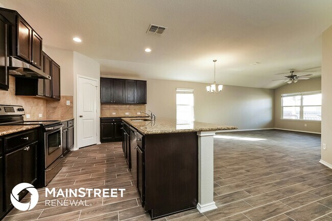 Building Photo - 1723 Aspen Silver