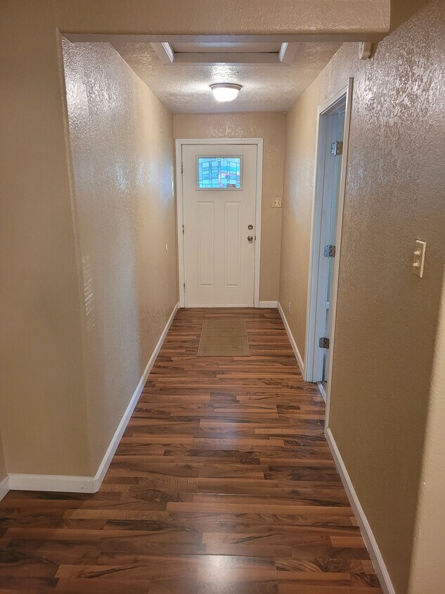 105 Northcutt Ave Unit B, Longview, TX 75601 Condo for Rent in