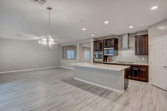 Building Photo - 2 story home with Next Gen!