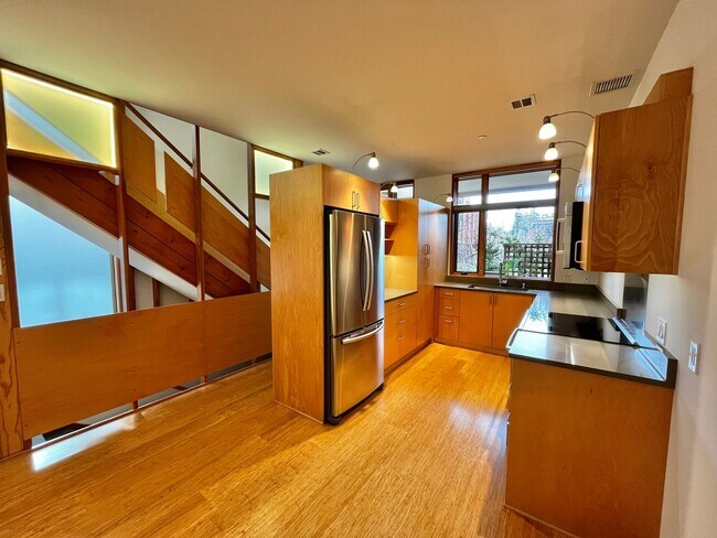 Foto del edificio - Townhome in the Grow Community, Walk to Wi...