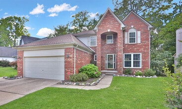 Building Photo - 3288 Hickory Dr