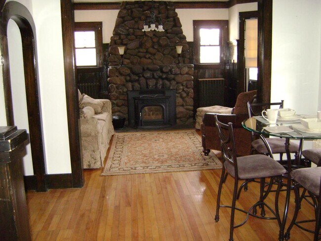 Sala de estar - 56 Dudley St