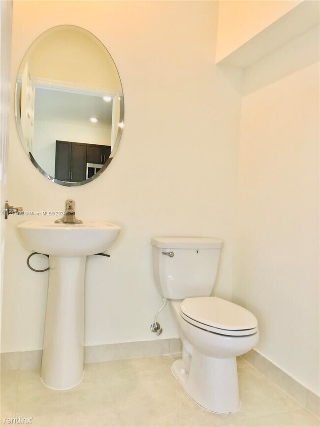 Foto del edificio - 3 br, 2.5 bath Townhome - 10919 W 33rd Ln
