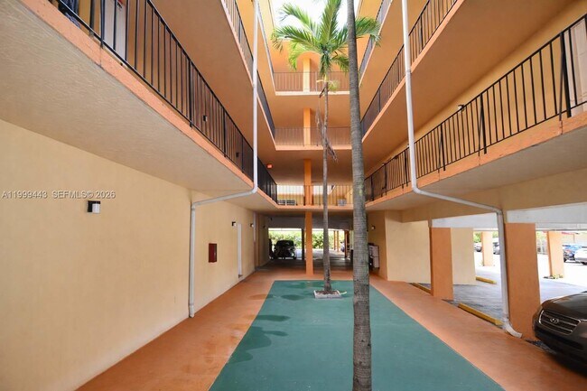 Foto del edificio - 6780 W 2nd Ct