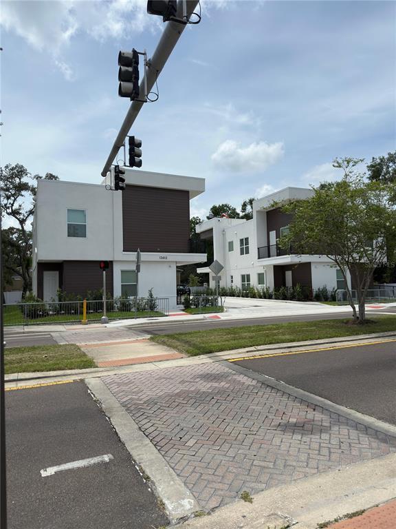 Foto del edificio - 13614 N 22nd St