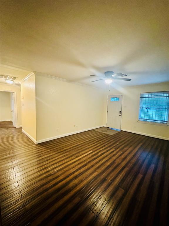 Building Photo - 3019 Akard St