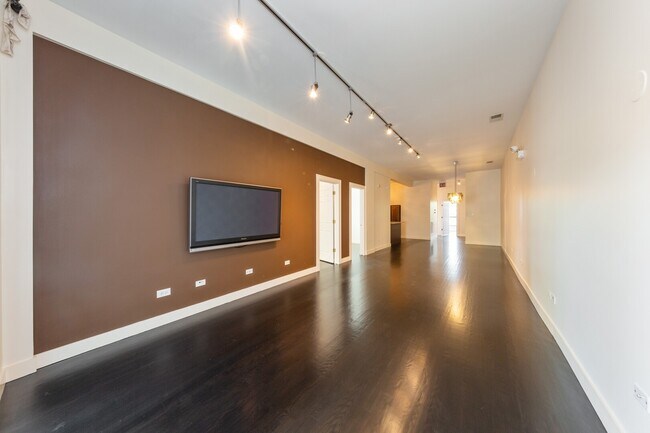 Foto del edificio - 1245 N Clybourn Ave