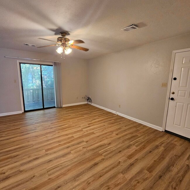 Building Photo - 3687 Donovan Dr