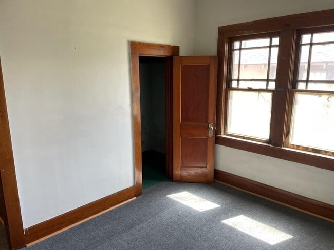 Foto del edificio - 610 Noble St