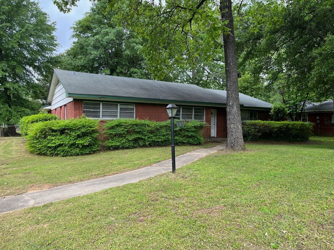 Foto principal - 3BR/2BA for rent in North Highlands