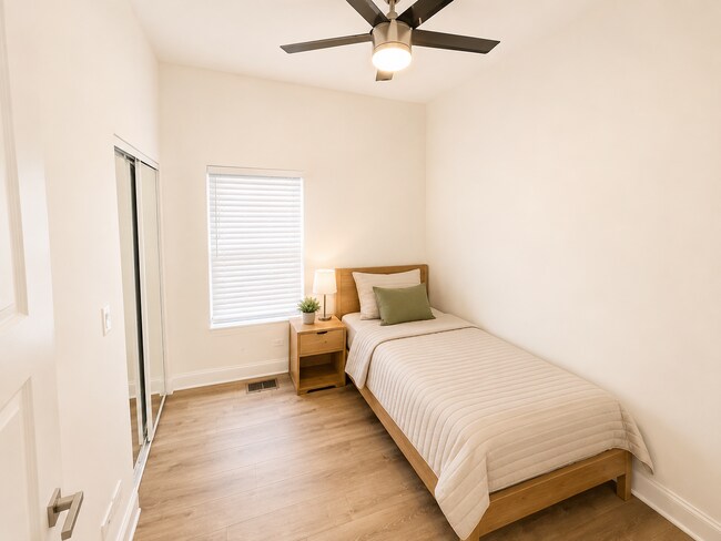 Foto del edificio - 2991 N Lawndale Ave