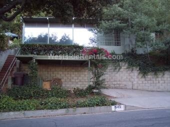 Foto principal - 642 E Cypress St