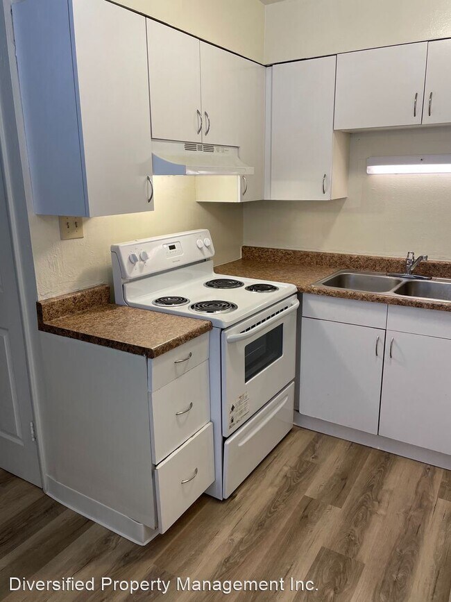 Building Photo - 2 br, 1 bath House - 775 Moran St #1