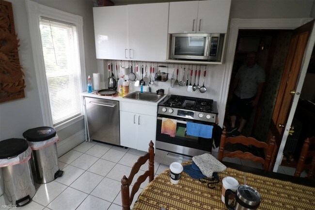 Building Photo - 2 br, 1 bath  - 32 Chandler St # 3