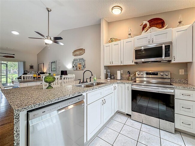 Building Photo - 3911 La Costa Ln
