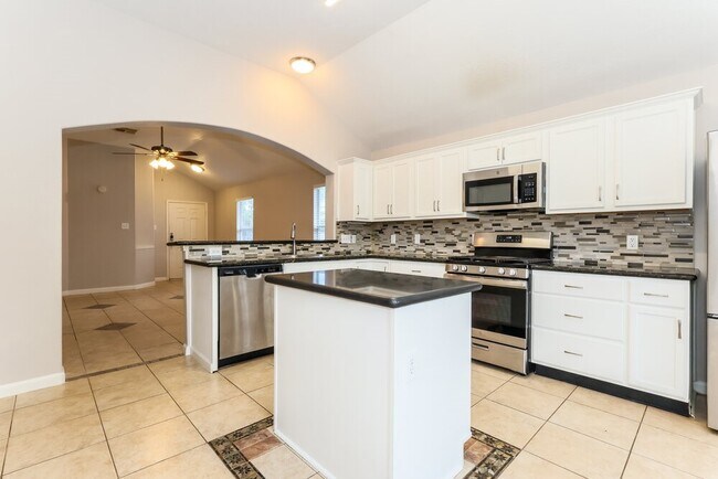 Foto del edificio - 3426 Owl Crossing Ln