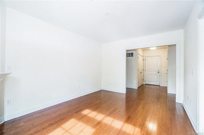 Building Photo - 101 Sheldrake Pl
