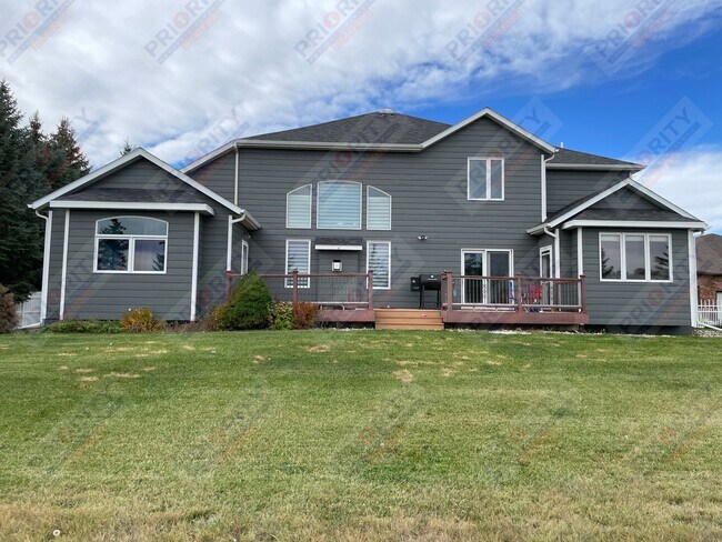 Building Photo - 5 bedroom 4 bath Executive Home for Rent