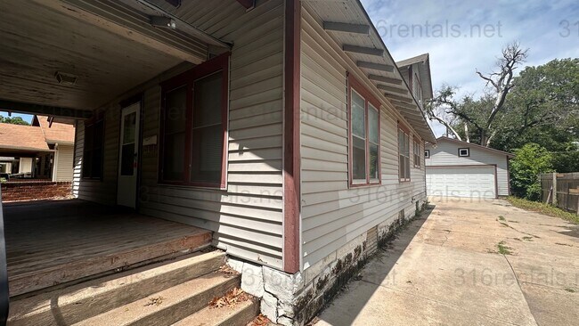 Foto del edificio - $1595 - 5 bed 2 bath - Single Family Home ...