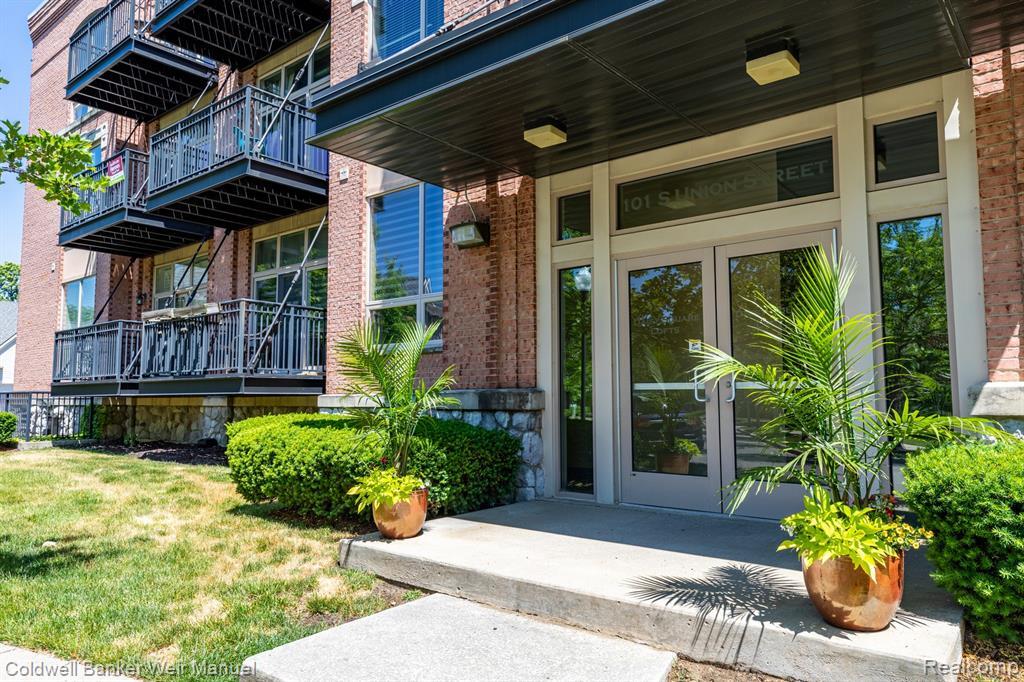 101 S Union St Unit 102, Plymouth, MI 48170 Condo for Rent in