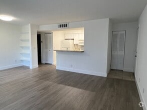 Building Photo - 1267 SW 46th Ave