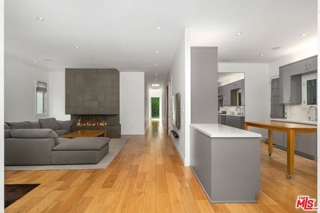 Foto del edificio - 429 N Lucerne Blvd