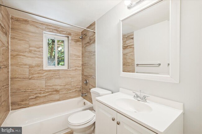 Building Photo - 5017 Sentinel Dr