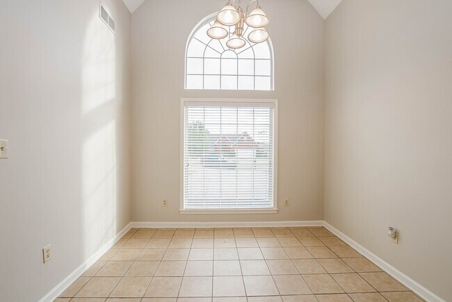 Building Photo - 1438 Clockshop Dr