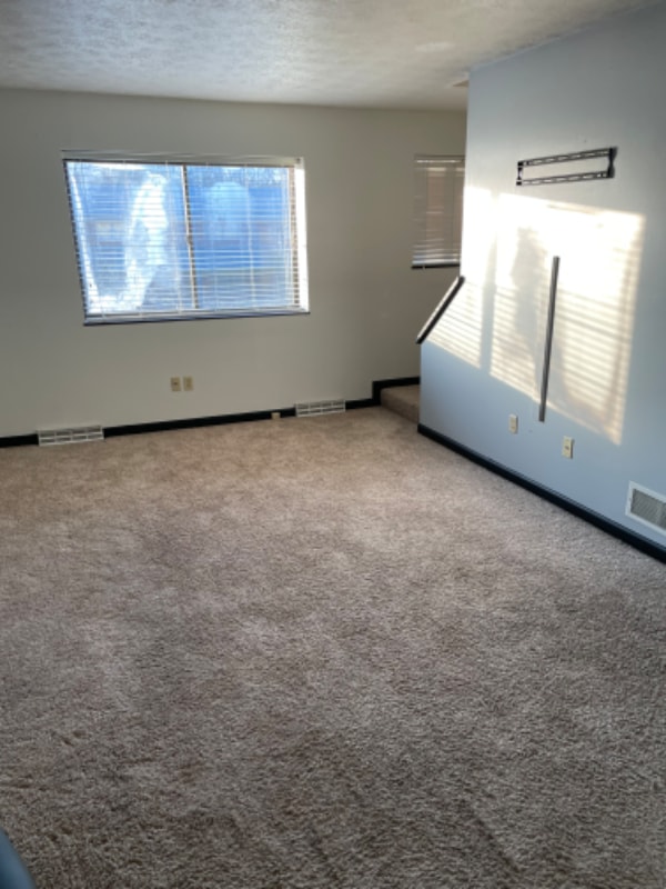 Building Photo - 153 Palomino Dr
