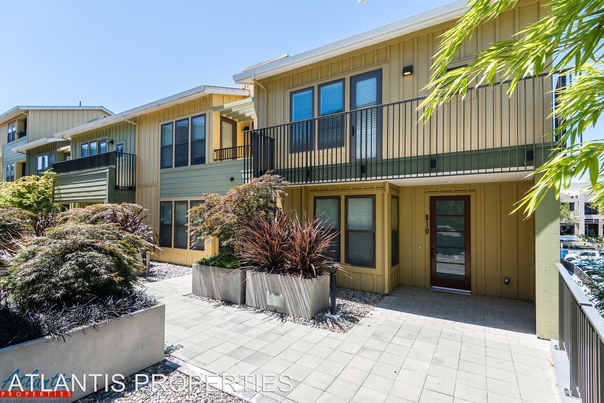 Foto principal - 3 br, 2.5 bath House - 810 Altaire Walk