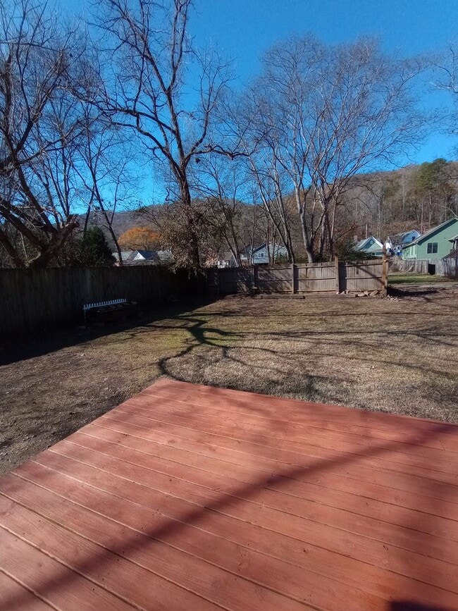 Building Photo - 5519 Saint Elmo Avenue, Chattanooga, TN 37409