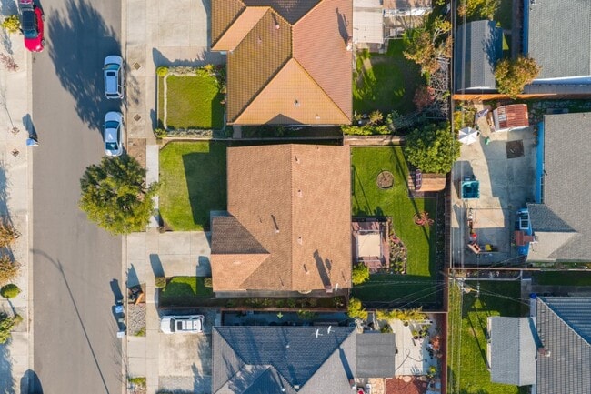 Building Photo - 3276 Andora Dr