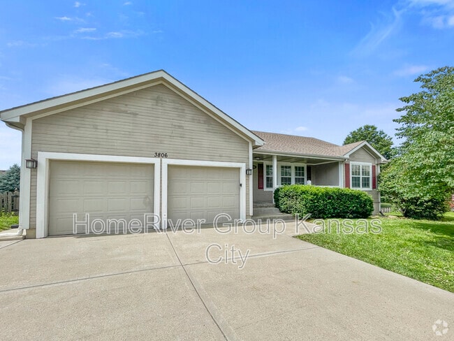 Building Photo - 3806 Lexington Ct