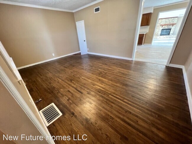 Foto del edificio - 3 br, 2 bath House - 550 S Glendale Ave