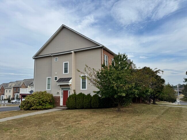 Foto del edificio - 2195 Deyerle Ave